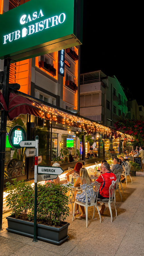 Casa Pub & Bistro