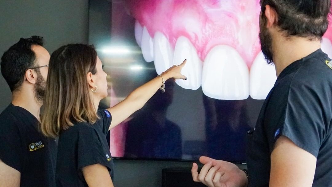 Yalın Dental Clınıc / Yalın Ağız ve Diş Sağlığı Polikliniği