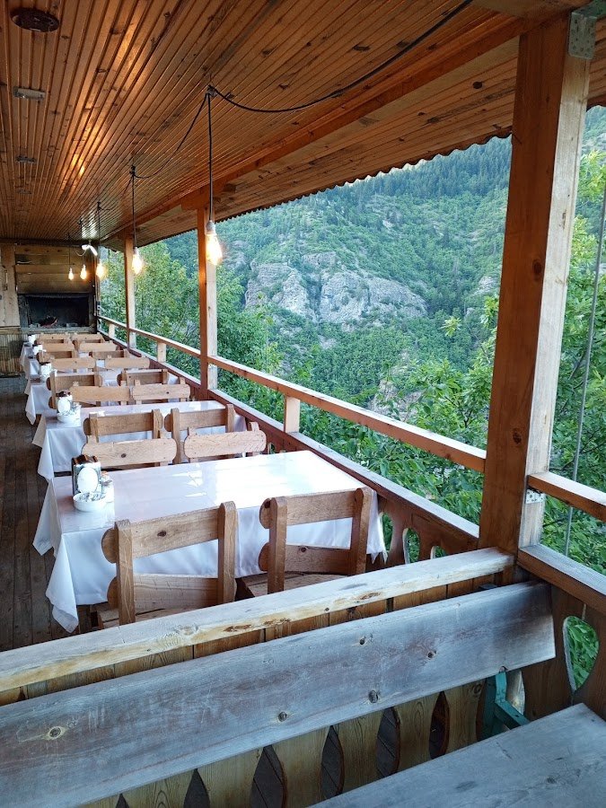 Kale Restaurant