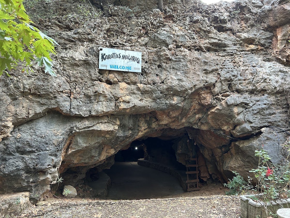 Karataş Mağarası( St Paul Cave ) ve Restaurant