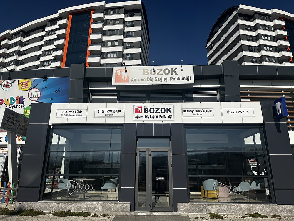Dişhekimi Dr. Dt. Yasin Bozok Dişeti Hastalıkları Uzmanı , Afyon Özel Ağız ve Diş Sağlığı Doktoru, Periodontoloji , İmplant