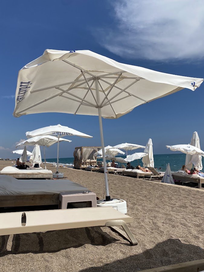 Red & White Beach