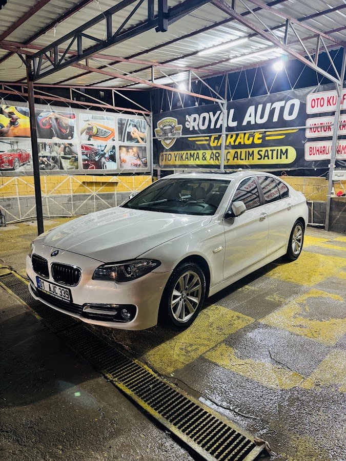 02Royal Auto Garage