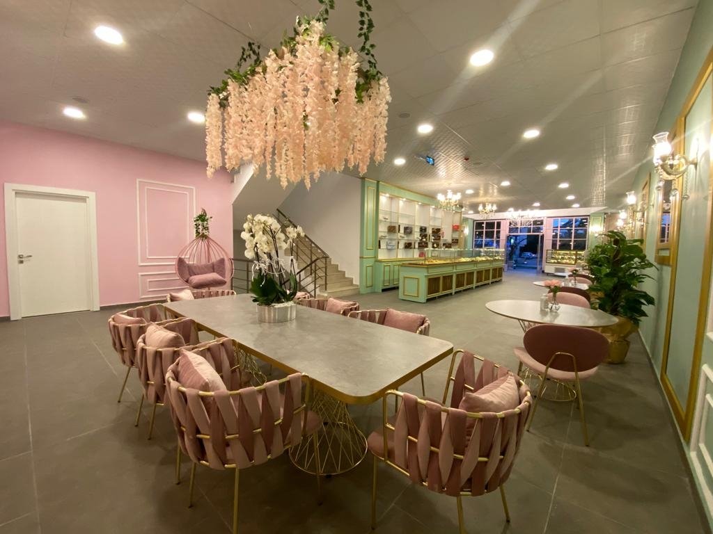 Tatlı Şeyler Patisserie Konyaaltı