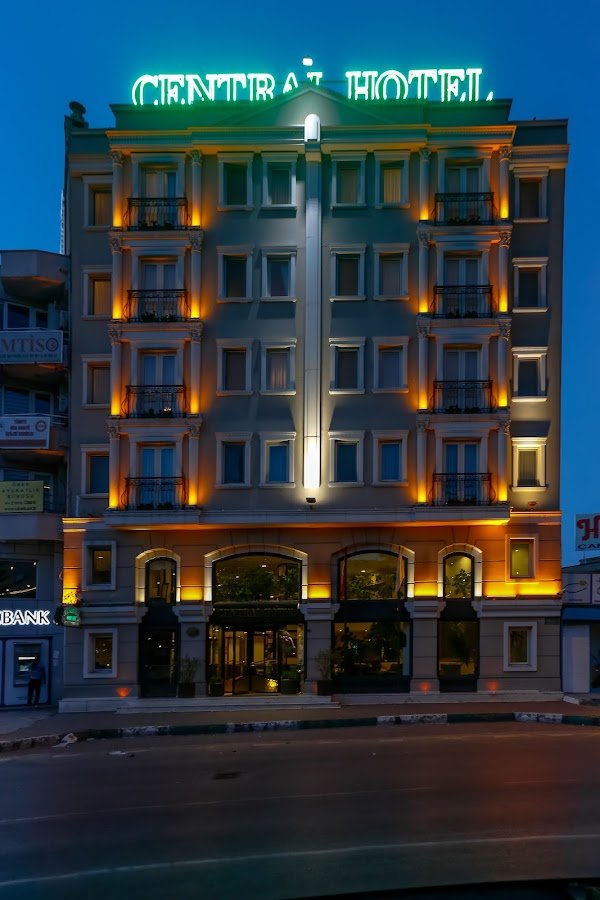 Central Hotel