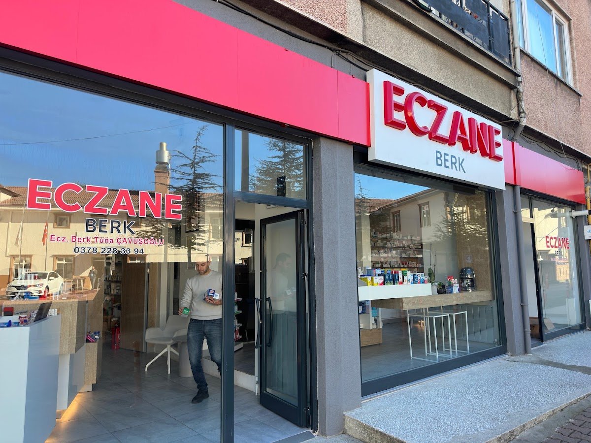Berk Eczanesi