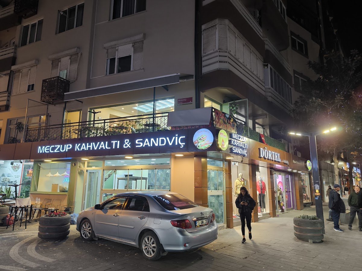 Meczup Kahvaltı Sandviç