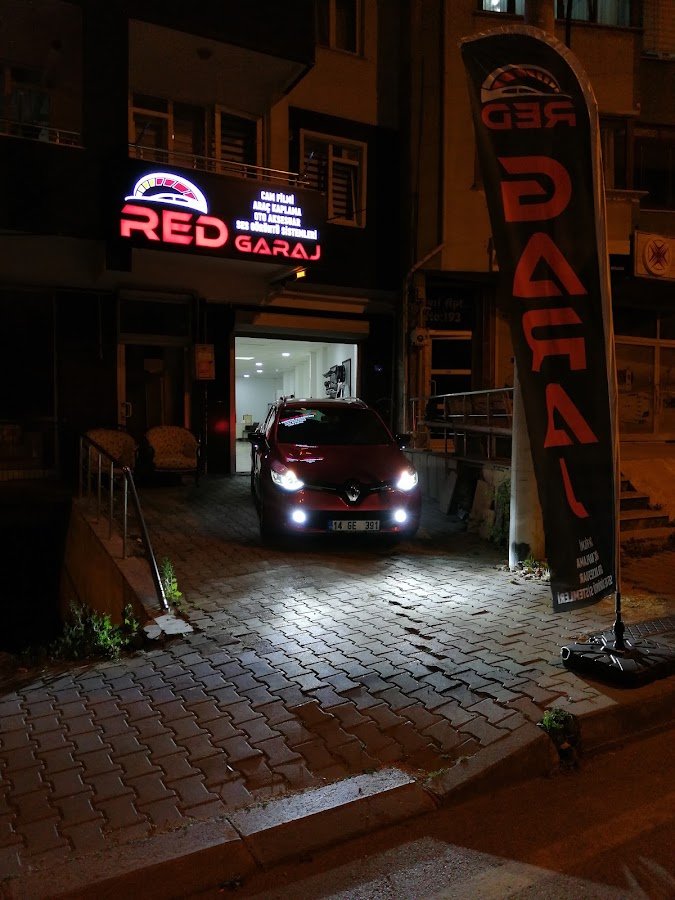 Red Garaj
