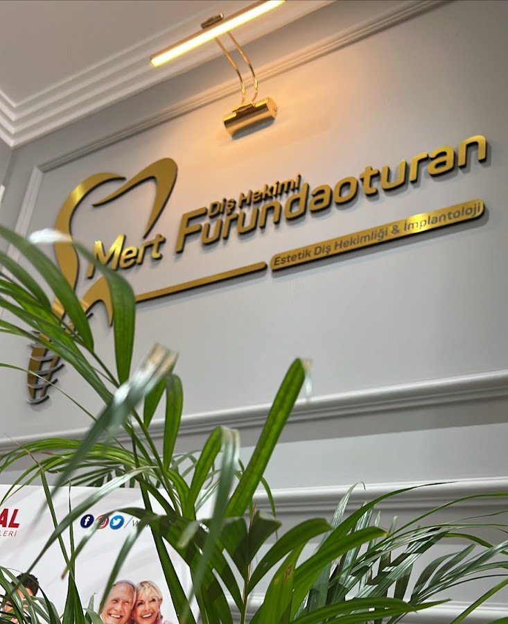 Dişhekimi Mert Furundaoturan Kliniği