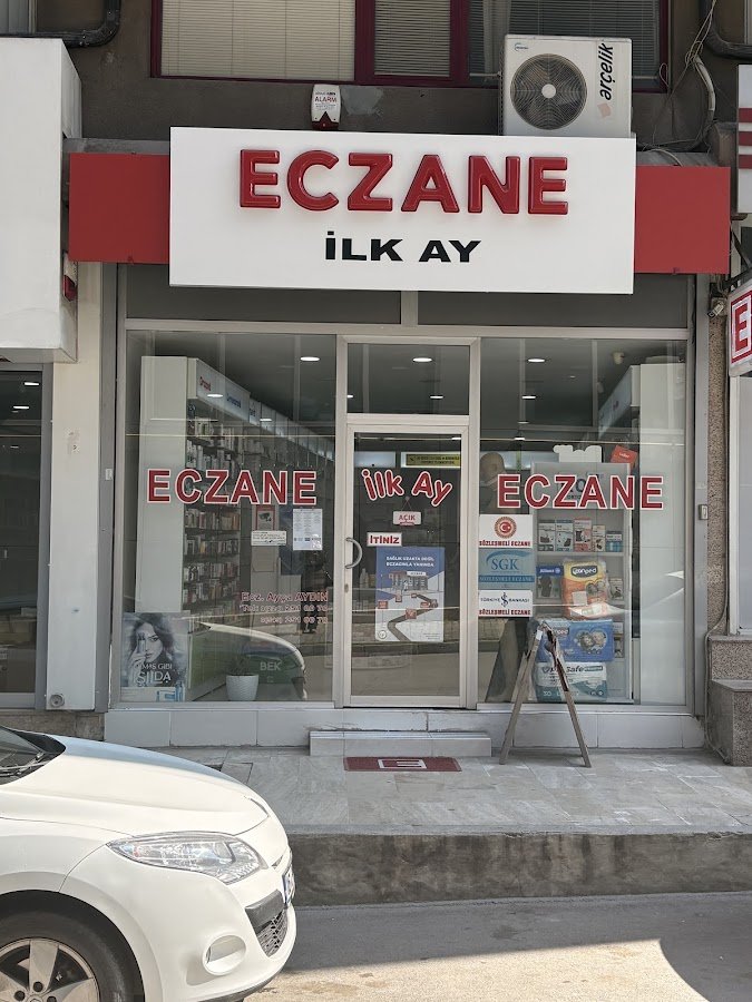 İlk Ay Eczanesi