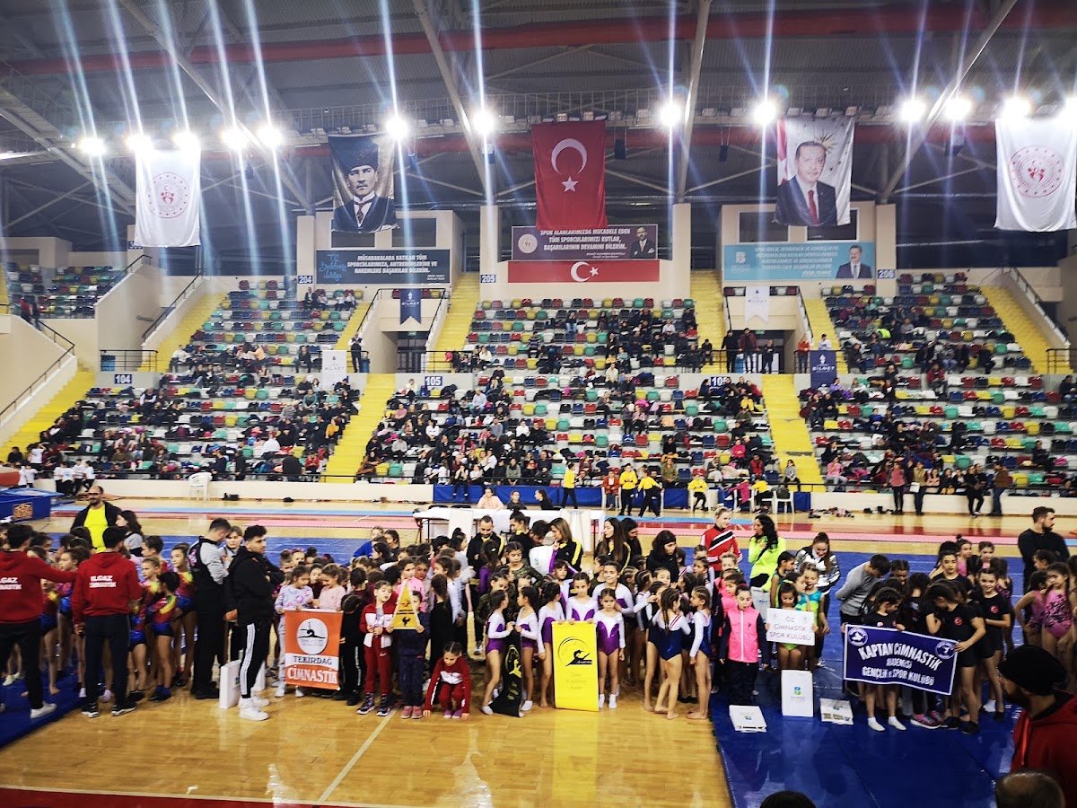 Şehit Turgut Solak Spor Salonu