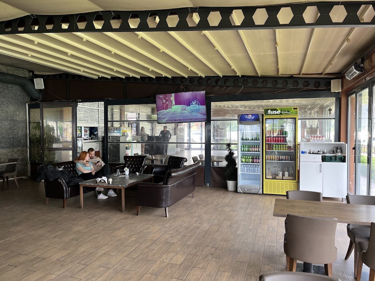 Karesi Cafe