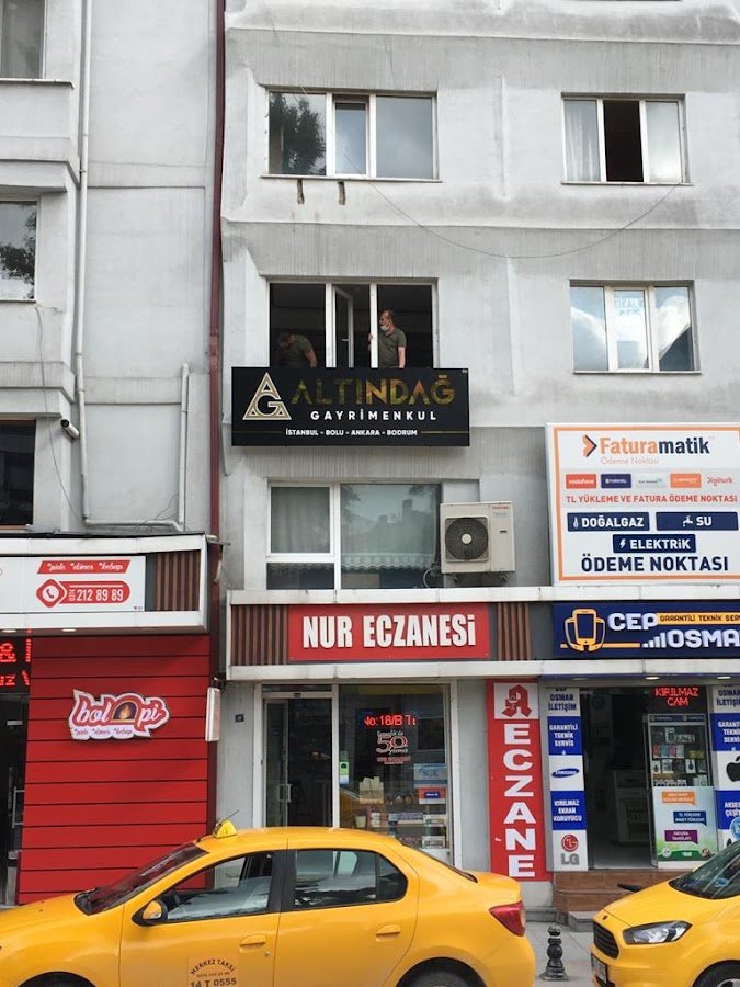 Nur Eczanesi