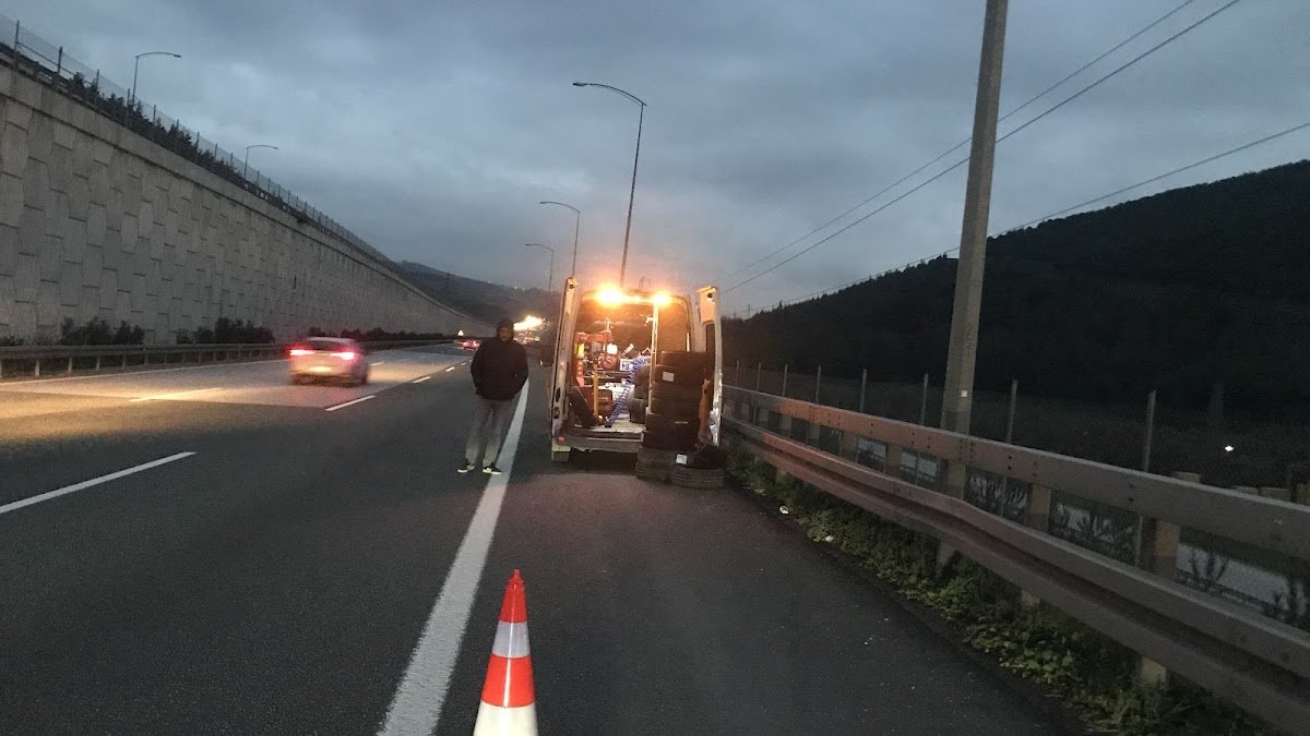 7 / 24 Lastikçi Yol Yardım Starmaxx Gemlik Orhangazi Ovaakça Altınova Otoban Otoyol Oksijen Gişeler En Yakın Lastikçi