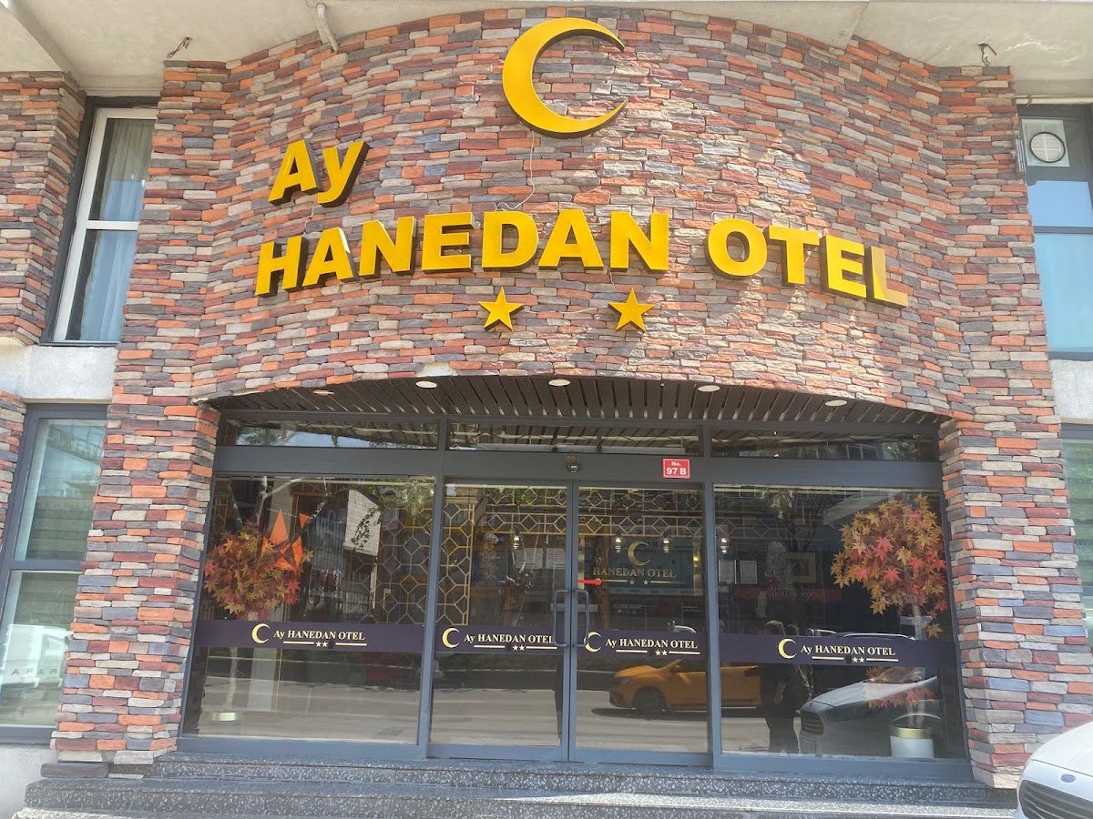 Ay Hanedan Otel