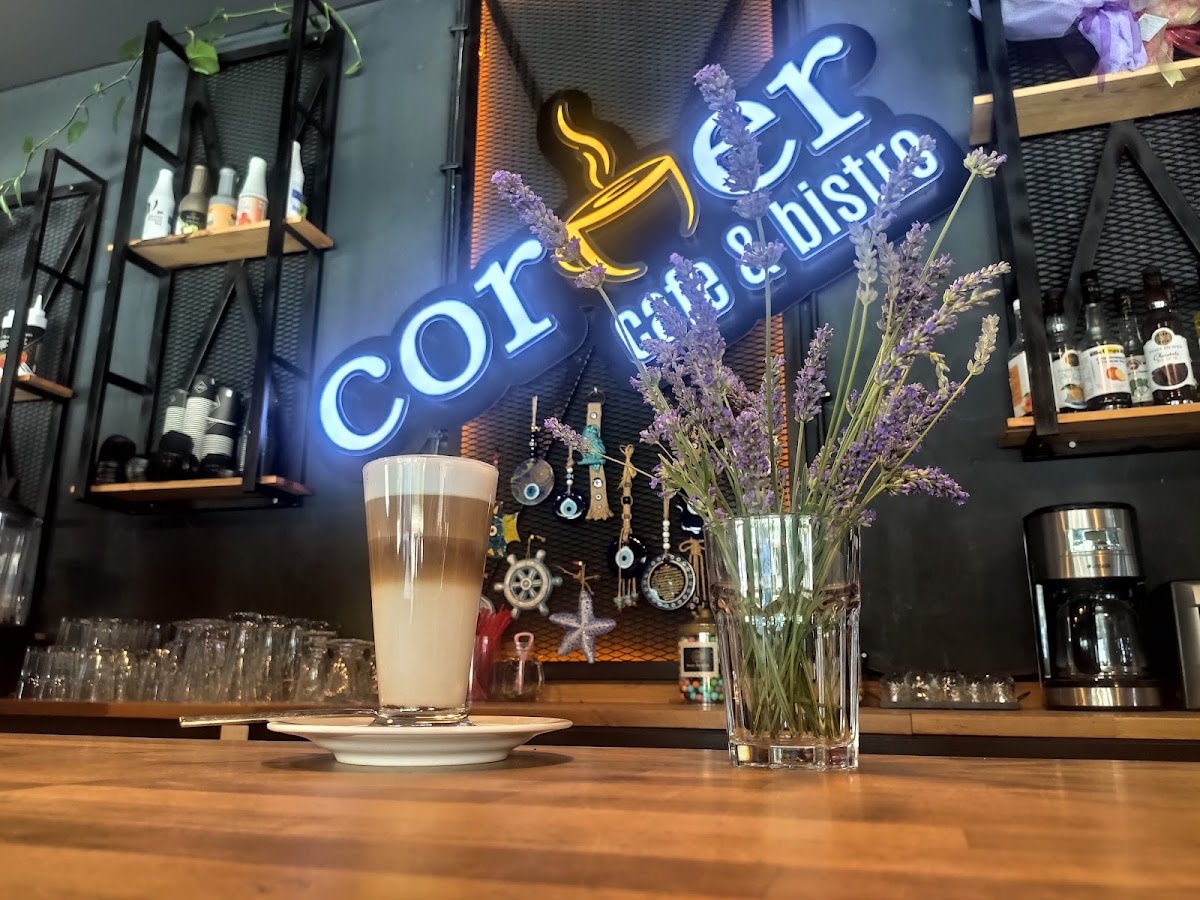 Corner Cafe&Bistro