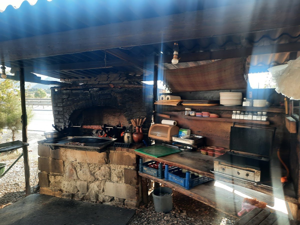 Kuzular Cağ Kebap