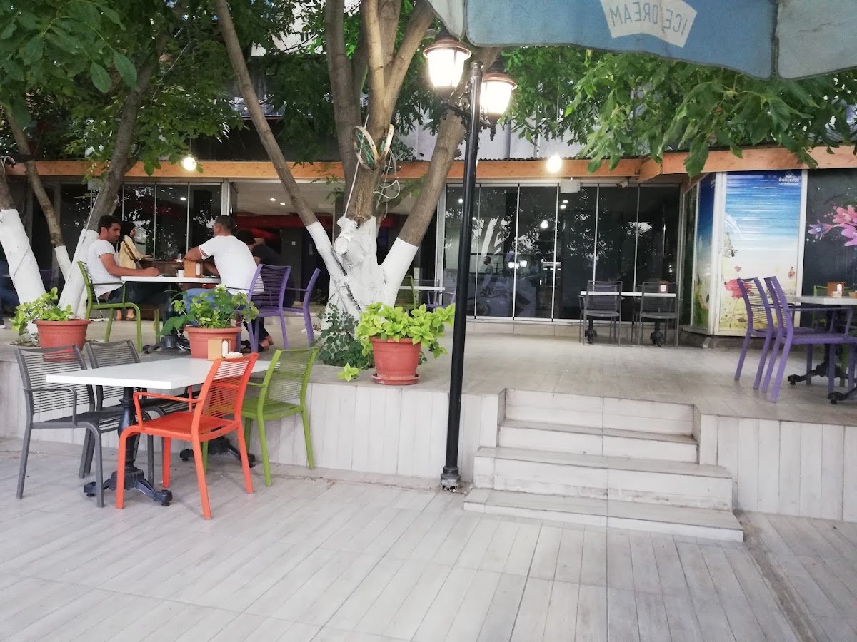 Bahcemiss Cafe Restaurant