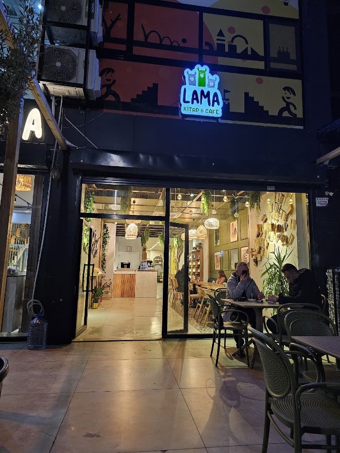 Lama Kitap Cafe