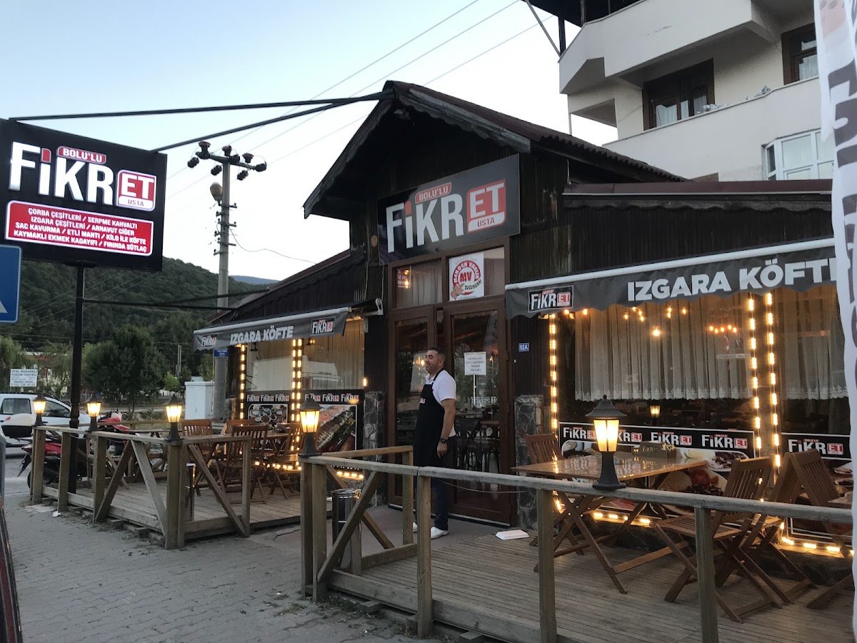 Fikret Usta