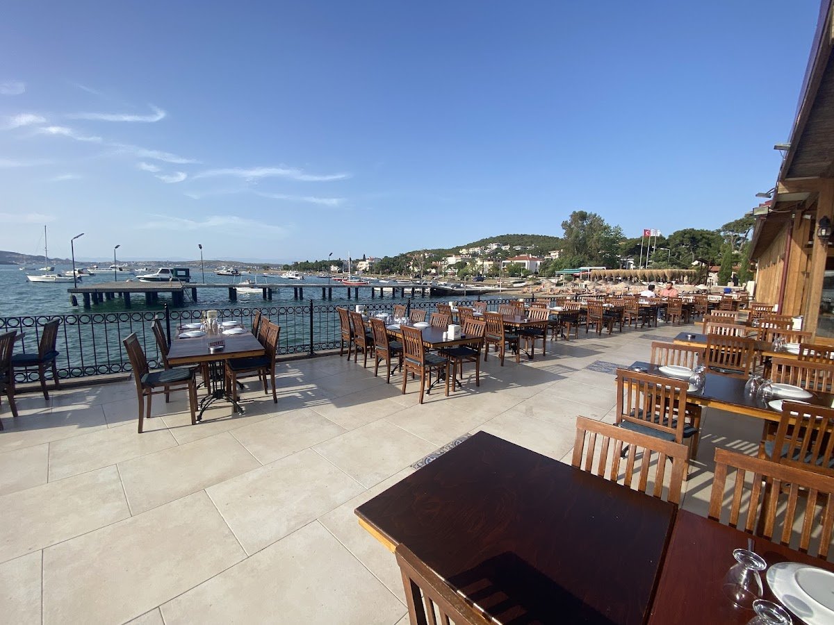 Paşa Limanı Plaj & Restoran