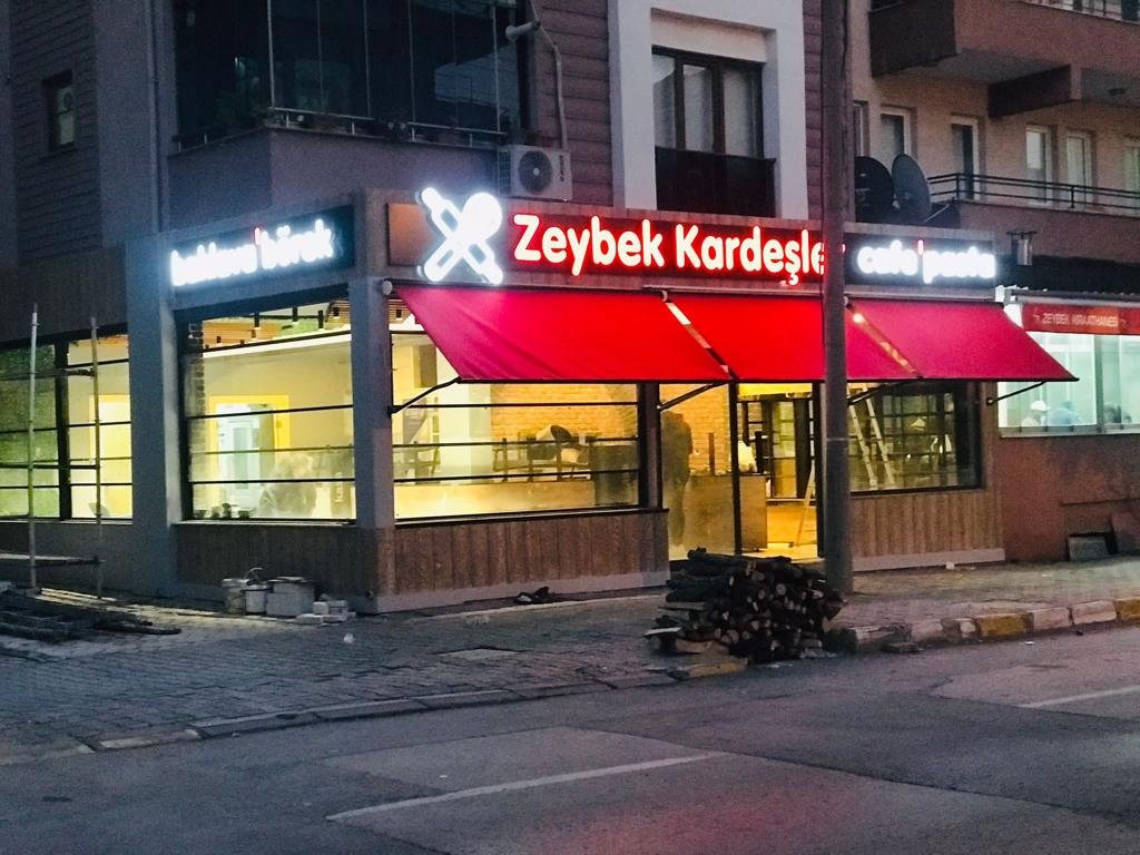 Zeybek Kardeşler Pastanesi