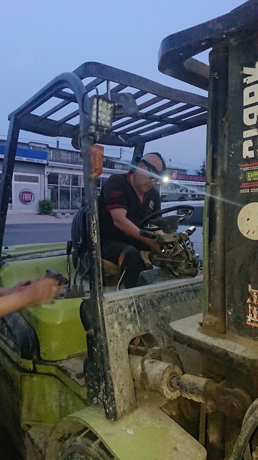 Tarhan Oto - Clark Forklift Yetkili Servis