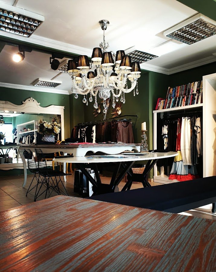Broş Boutique