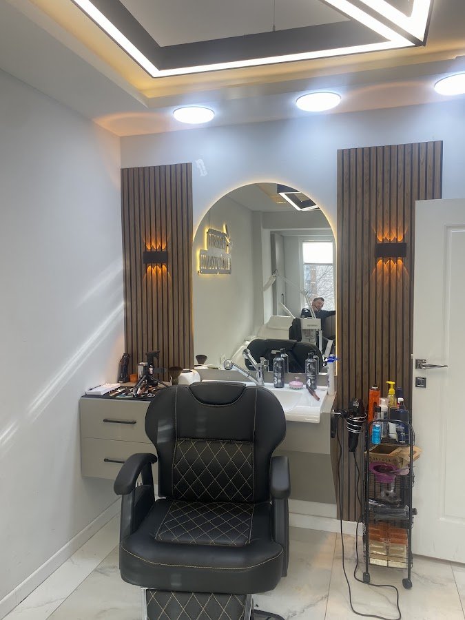 Barber Hamit Uyanık