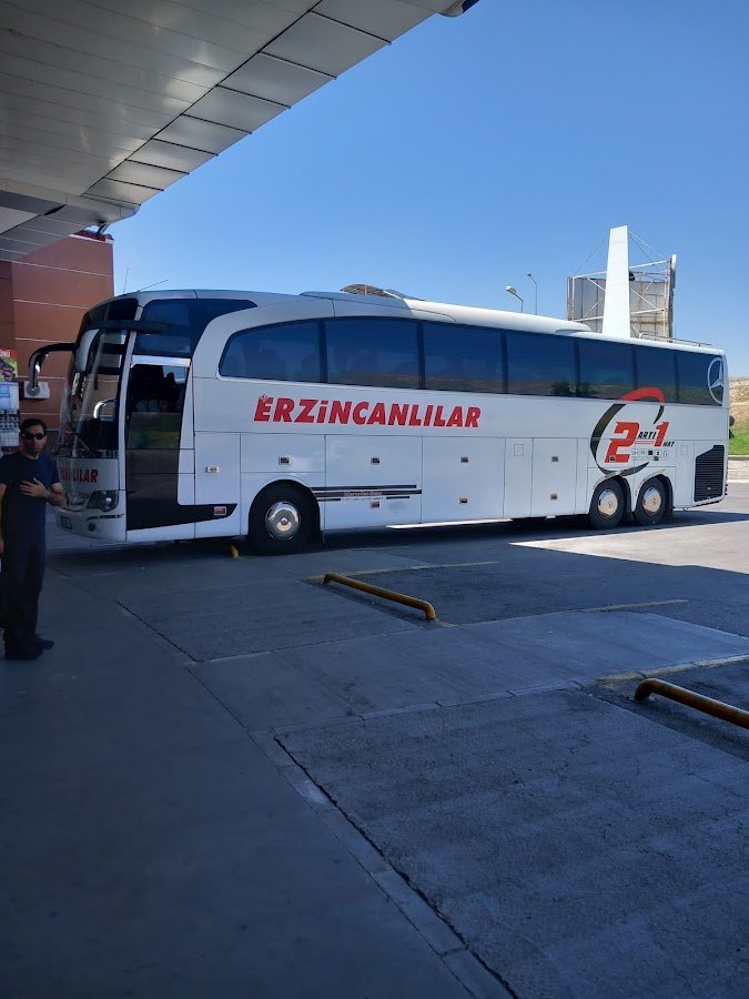 Öz Erzincanlılar Turizm İstanbul Otogar Peron 125 No