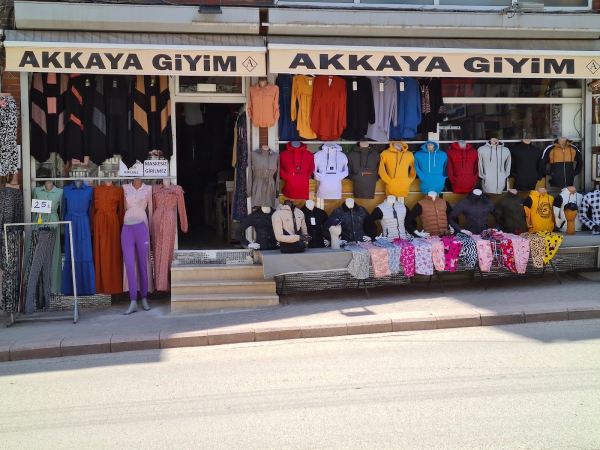Akkaya Giyim.