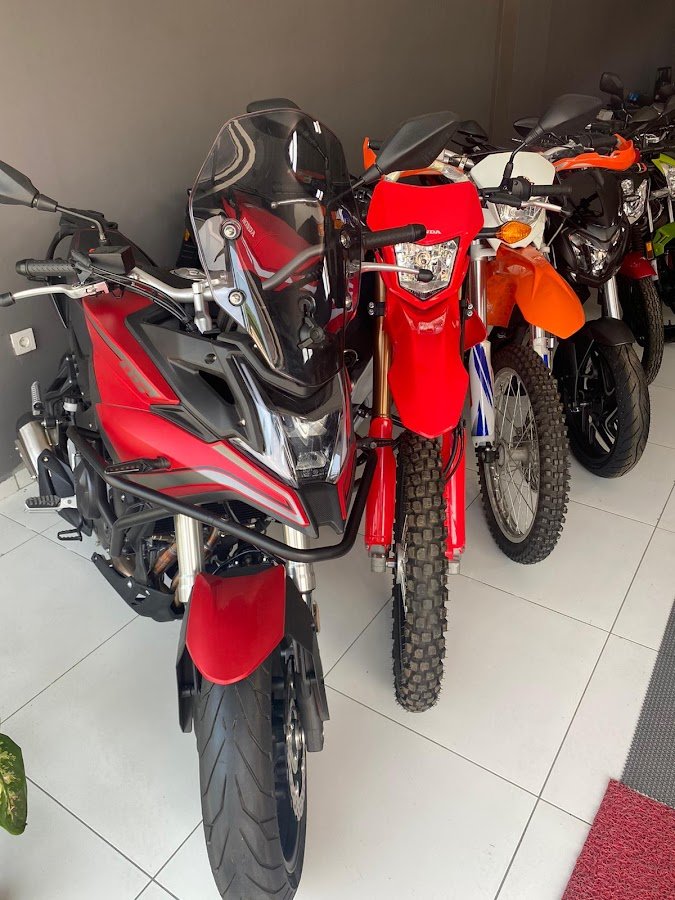 Frs Demir Motor Bajaj Bayi