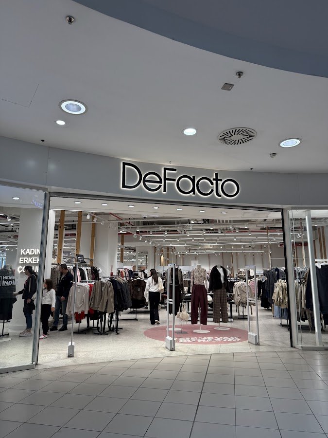 Defacto