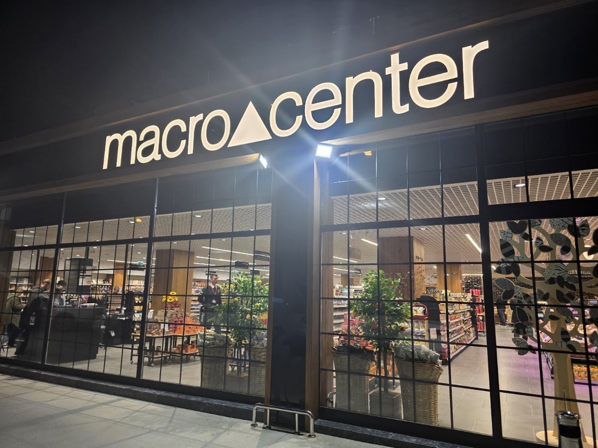 Macrocenter