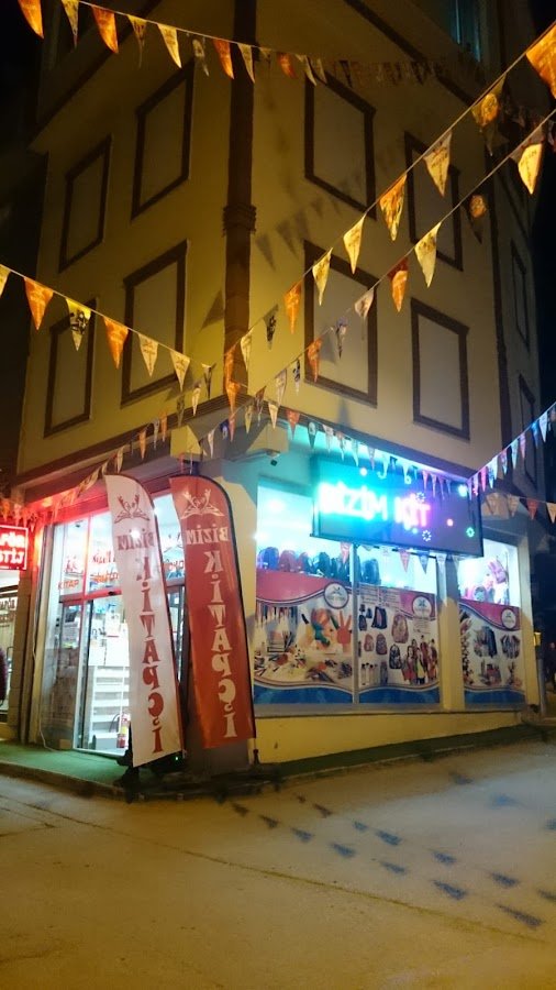 Bizim Kitapçı Kitap Cafe