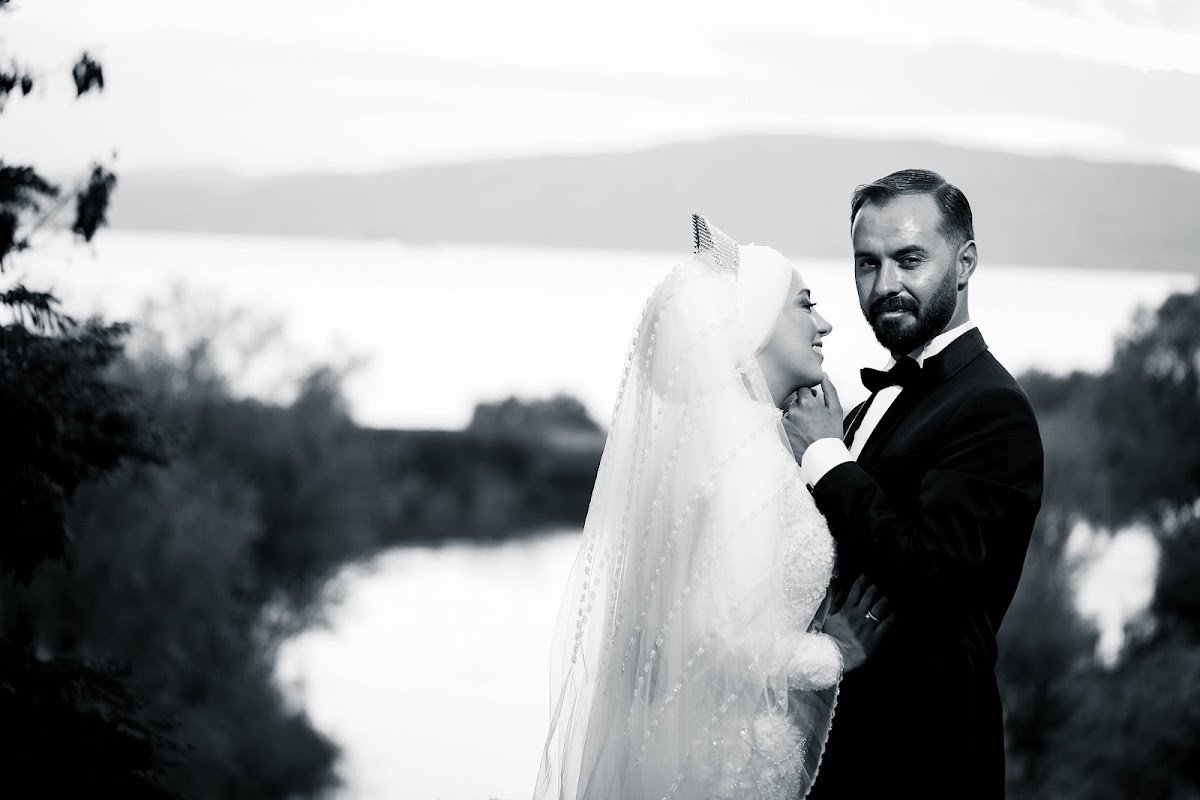 Ahmet Tanyıldızı Fotoğrafçılık Düğün Fotoğrafçısı (Nikah, Nişan, Düğün E-Ticaret, Fotoğrafçısı) Elazığ