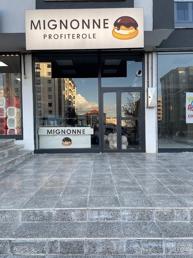 Mignonne Profiterole
