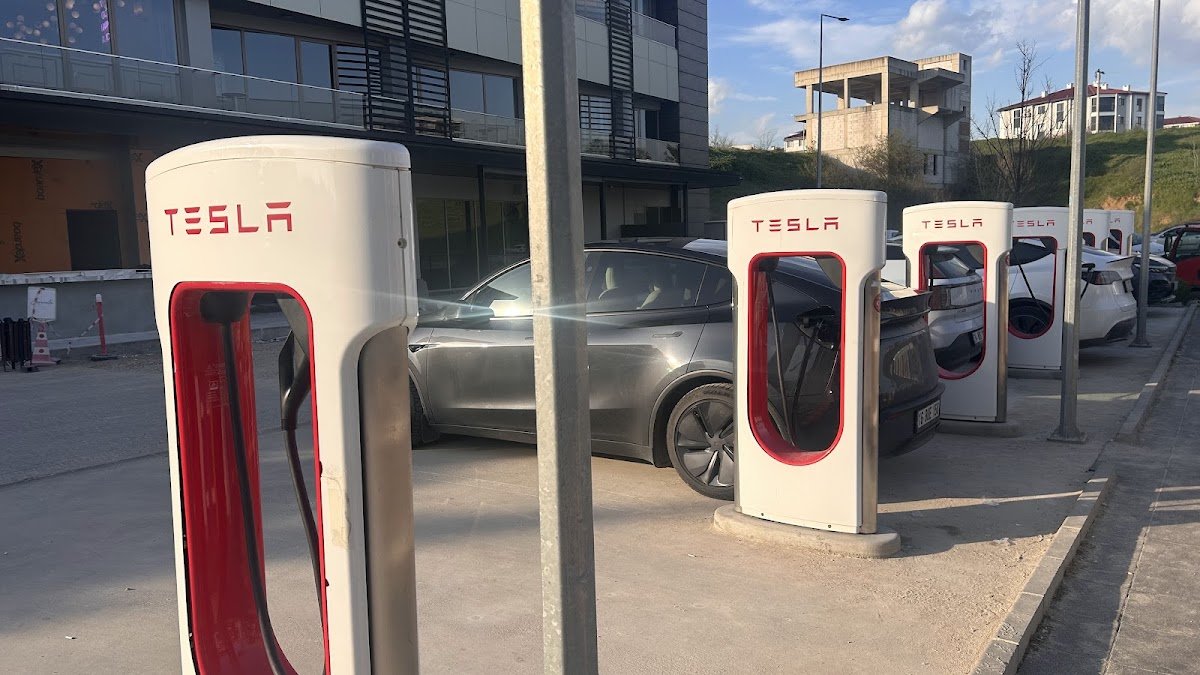 Tesla Supercharger