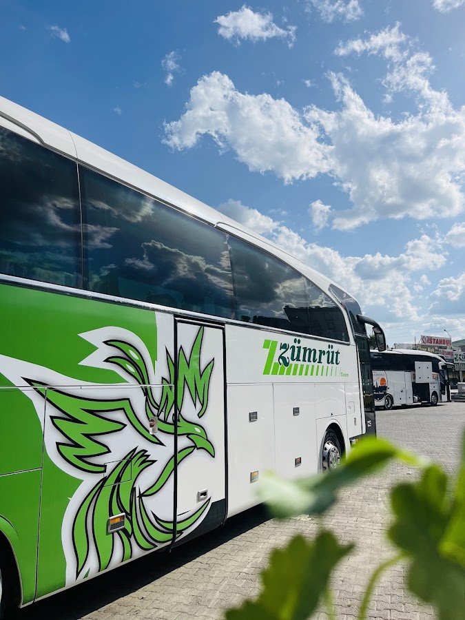 Zümrüt Turizm