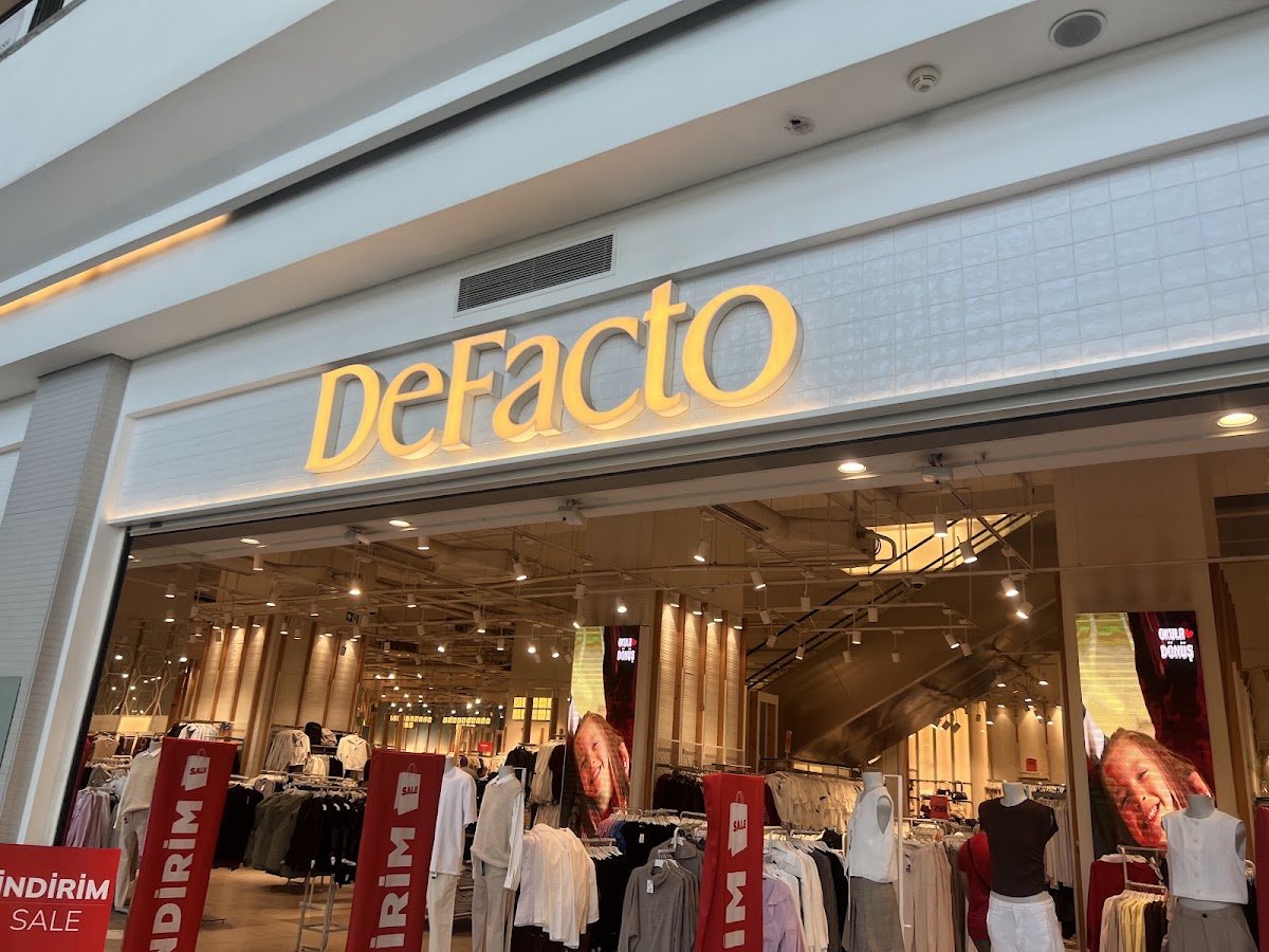 Defacto