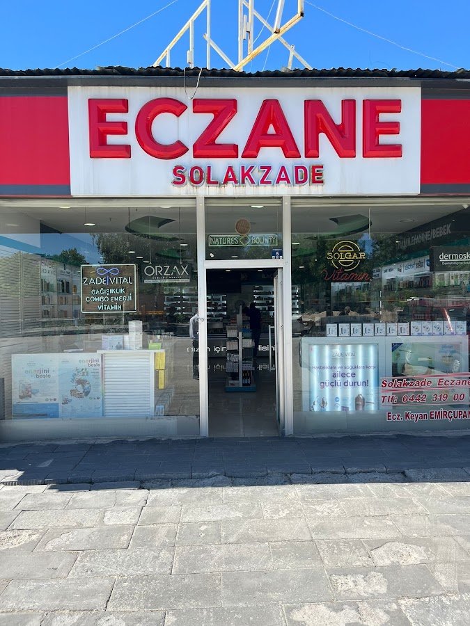 Solakzade Eczanesi