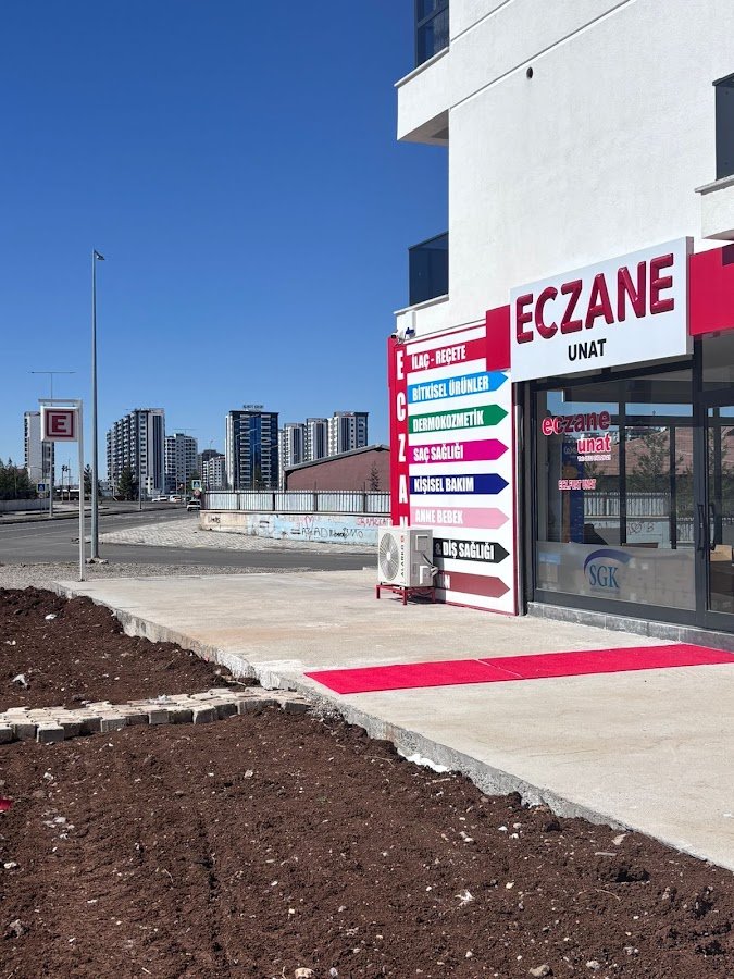 Unat Eczanesi