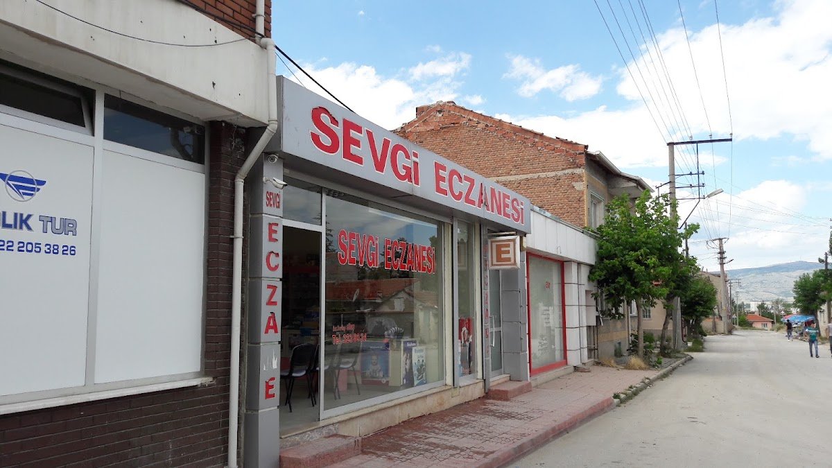 Sevgi Eczanesi