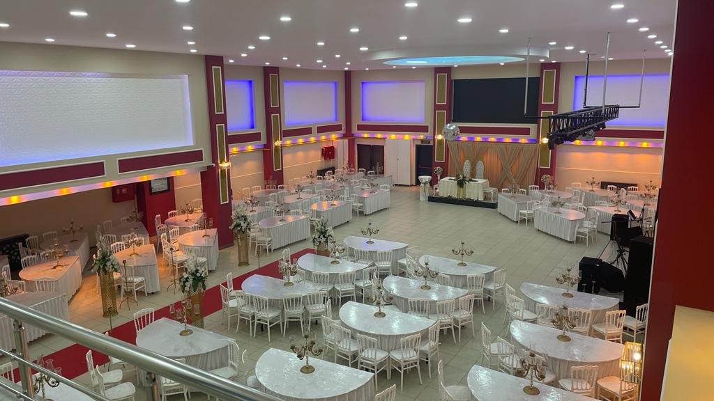 İlk Adım Yaprak Düğün Salonu