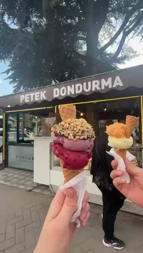 Petek Pastanesi