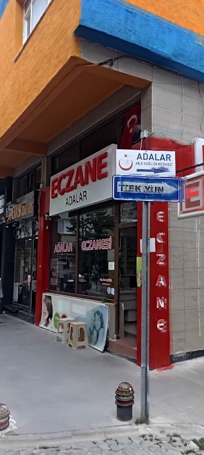 Adalar Eczanesi