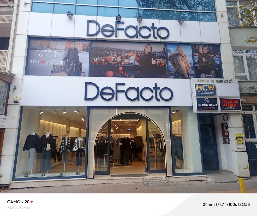 Defacto