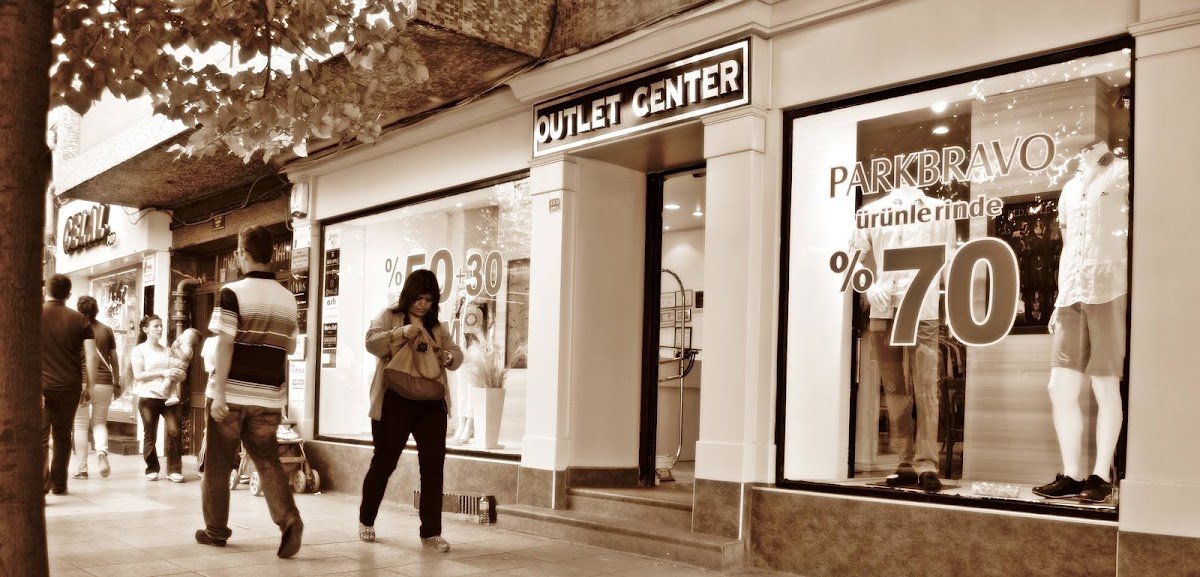 Outlet Center