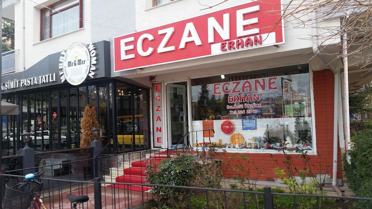 Erhan Eczanesi