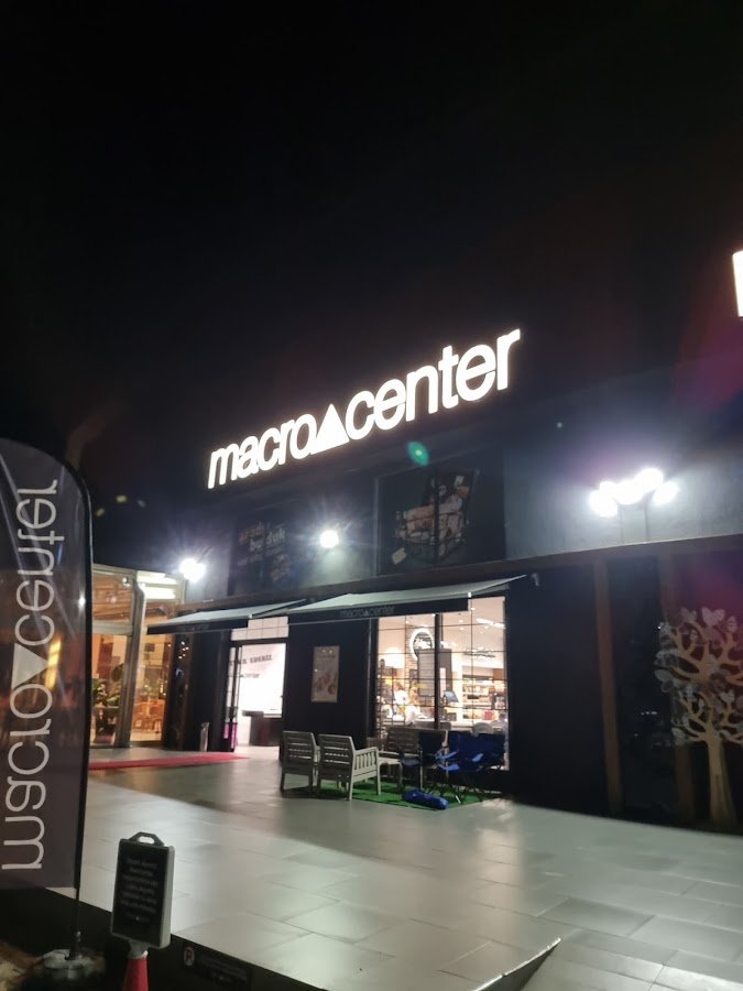 Macrocenter